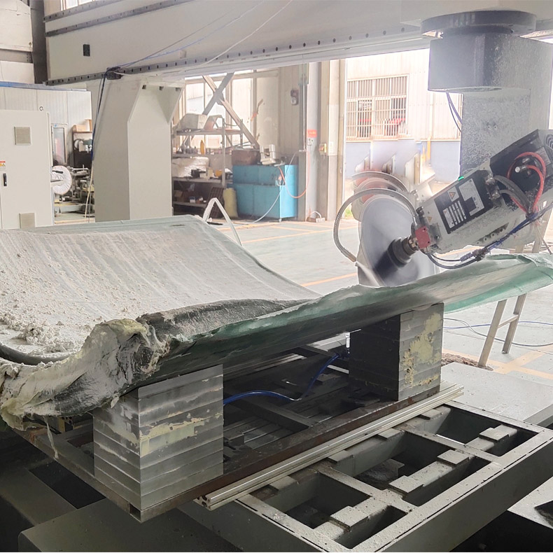 玻璃钢加工中心操作应该注意哪些问题